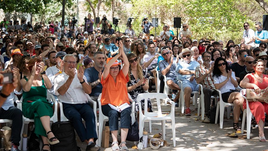 El alcalde de Valencia, Joan Ribó, y la vicepresidenta del Consell, Mónica Oltra, durante un acto de Compromís este sábado.
