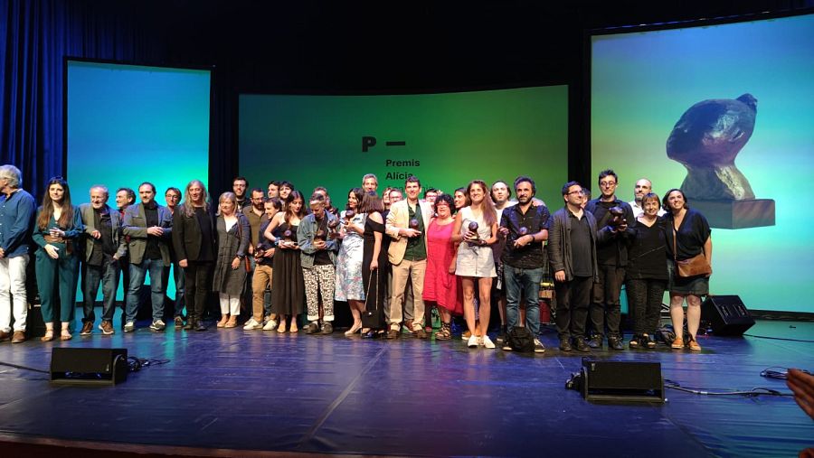 Foto de família premiats Premis Alícia