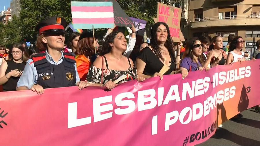 El protagonisme de la capçalera de la manifestació ha estat per les lesbianes