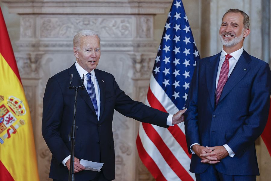 El rey Felipe VI y el presidente de Estados Unidos, Joe Biden, en el Palacio Real en Madrid