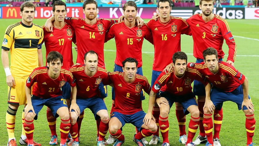 Once titular de España ante Italia en la final de la Eurocopa 2012.