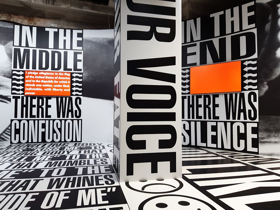 Untitled (Beginning/Middle/End) 2022, de Barbara Kruger