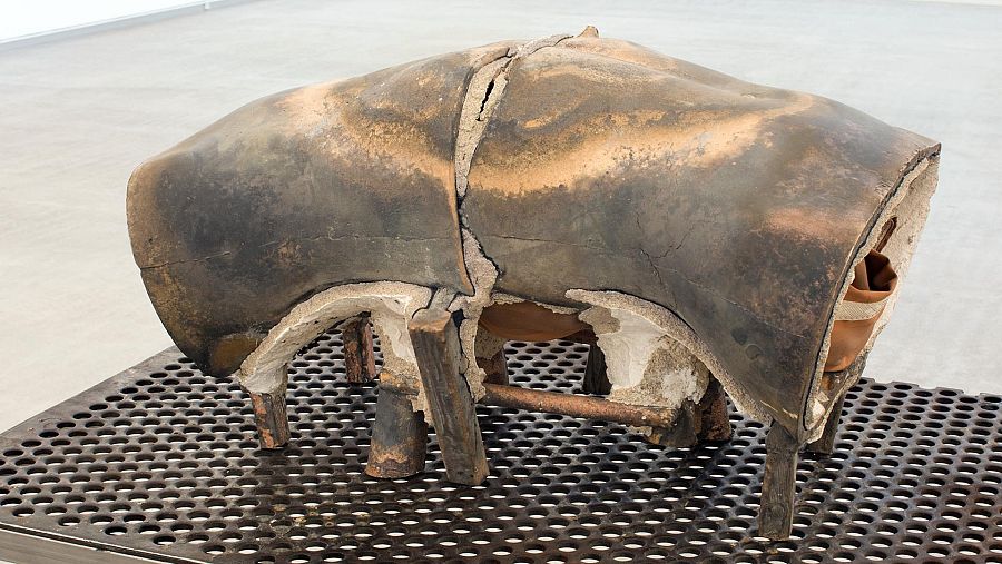 HELMETS (2019-2022) de June Crespo