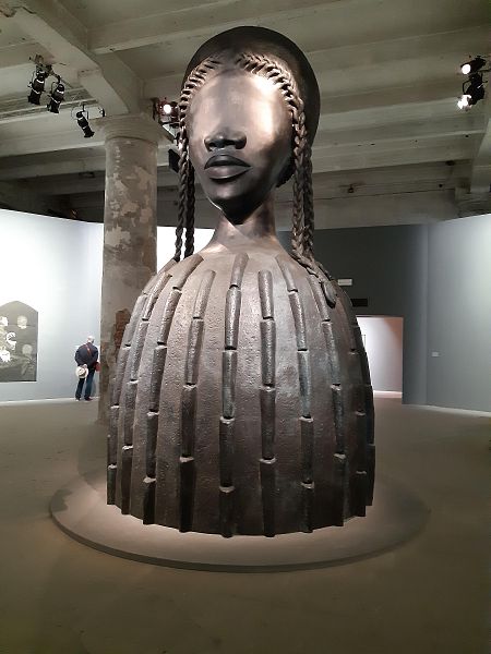 Brick House (2019) de Simone Leigh