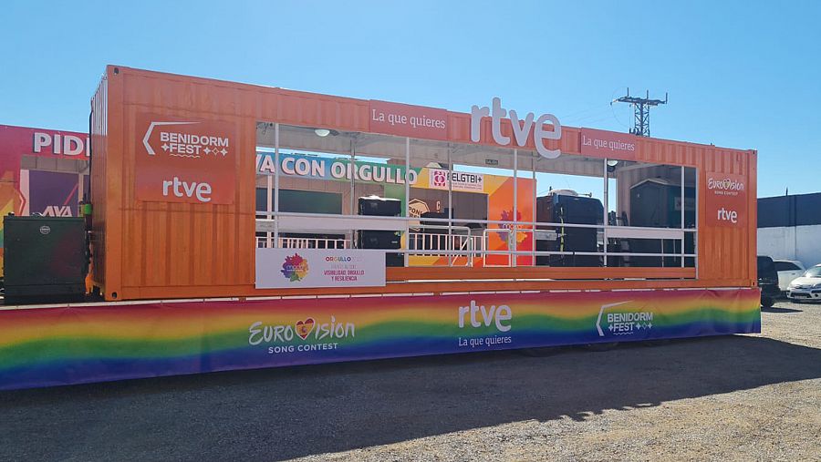 Carroza de RTVE para el Orgullo de Madrid