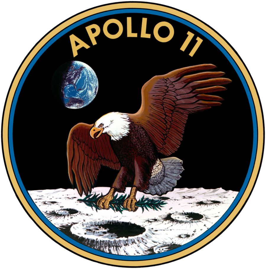 La insignia del Apollo XII la diseñó un joven mexicano que emigró buscando mejor suerte: representa al pigargo o águila americana dejando una rama de olivo sobre la Luna