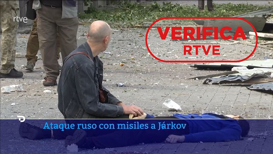 Imagen del Telediario de TVE en el que aparece la víctima de 13 años de un bombardeo en Járkov. con el sello 'VerificaRTVE' en rojo