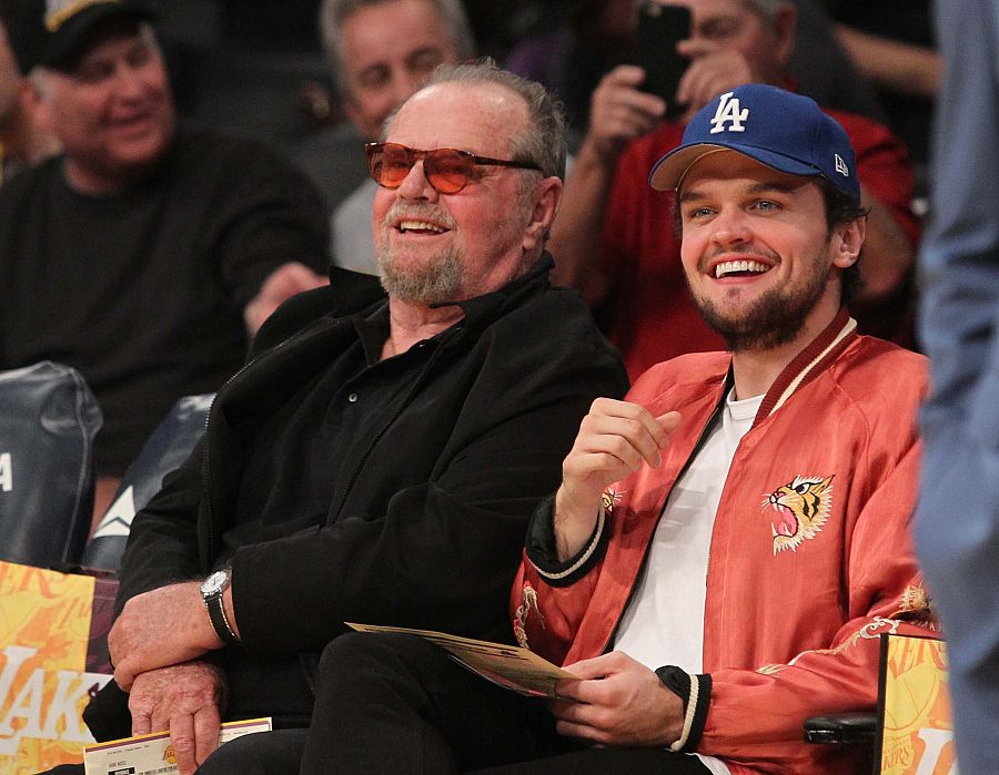 Jack Nicholson comparte afición por el basket con su hijo Ray
