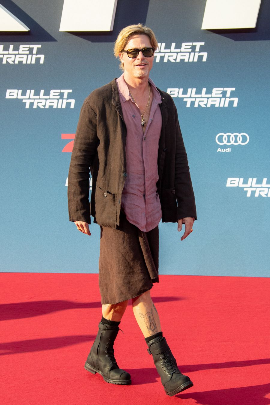 La falda viral de Brad Pitt en Berlín para la premiere de 'Bullet Train'