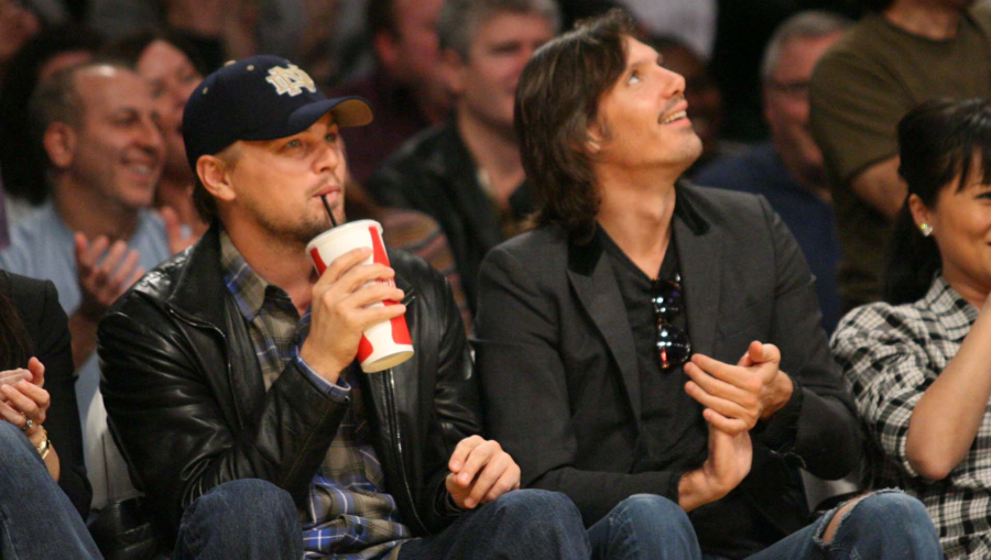 Lukas Haas junto a su amigo Leonardo DiCaprio