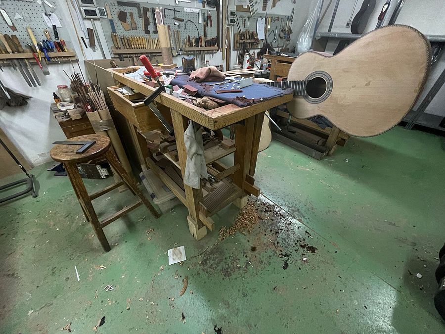 En el Taller de Guitarras Ramírez
