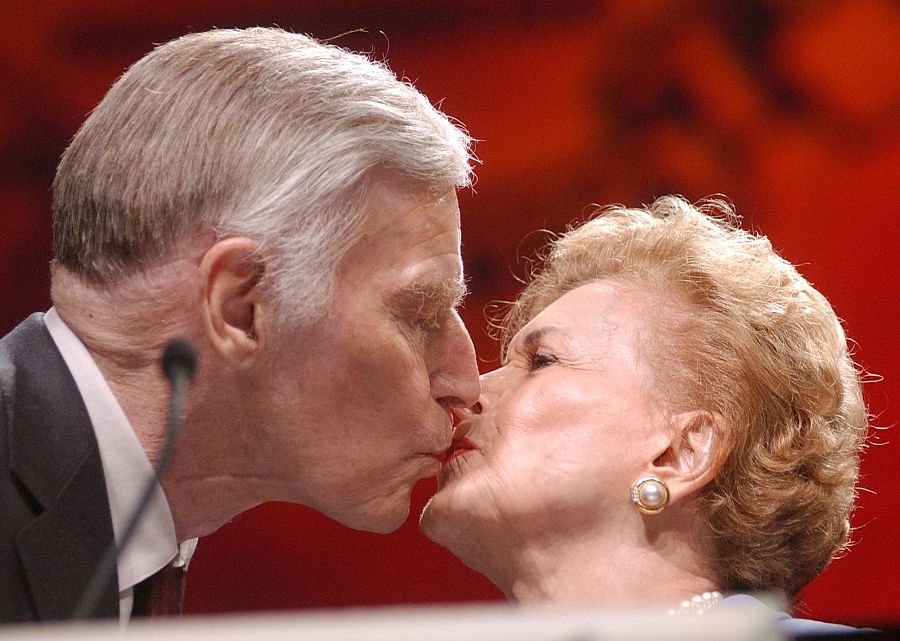 Charlton Heston junto a su mujer Lydia Clarke