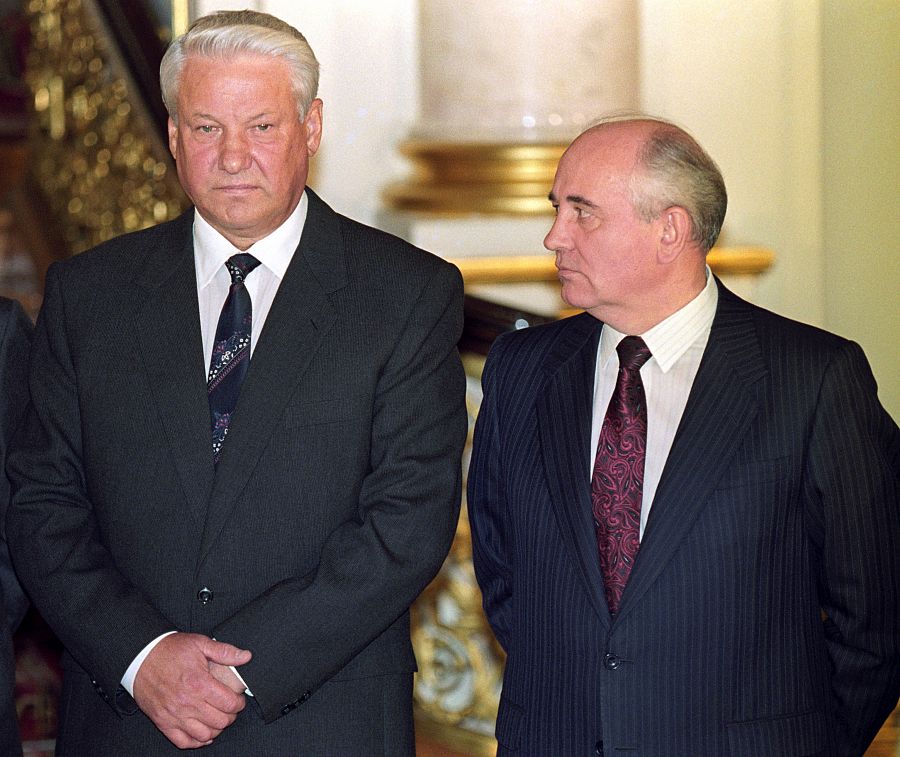 Gorbachov junto a Boris Yeltsin, el primer presidente de la Federación Rusa tras la caída de la URSS