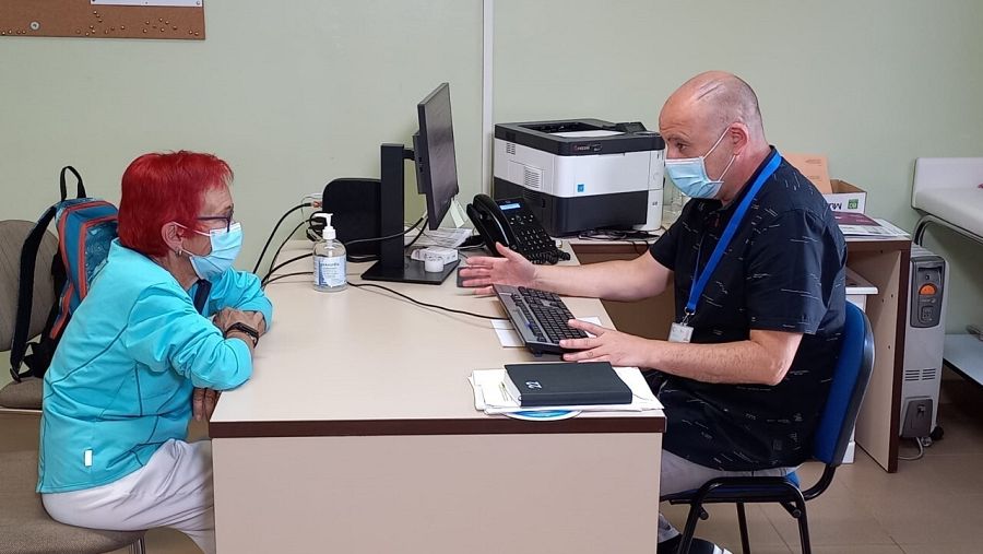 Una paciente con el psicólogo en la consulta