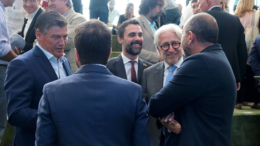 Ambient distès a l'acte de signatura del Pacte Nacional per a la Indústria | ACN