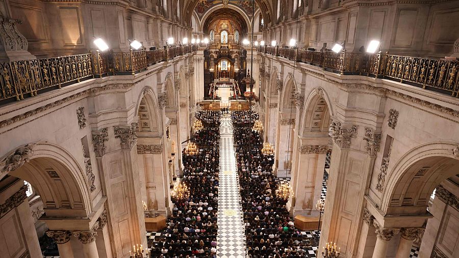 La Catedral de San Pablo ha acogido una misa por el fallecimiento de la reina