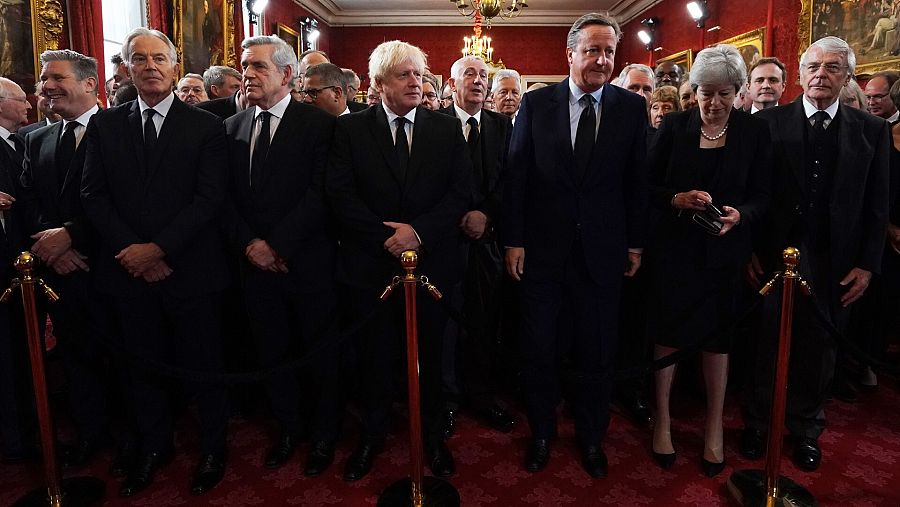Varios ex primer ministros británicos asisten a la proclamación de Carlos III de Inglaterra.