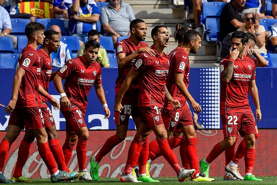 Imagen: Los jugadores del Sevilla celebran el gol de Lamela