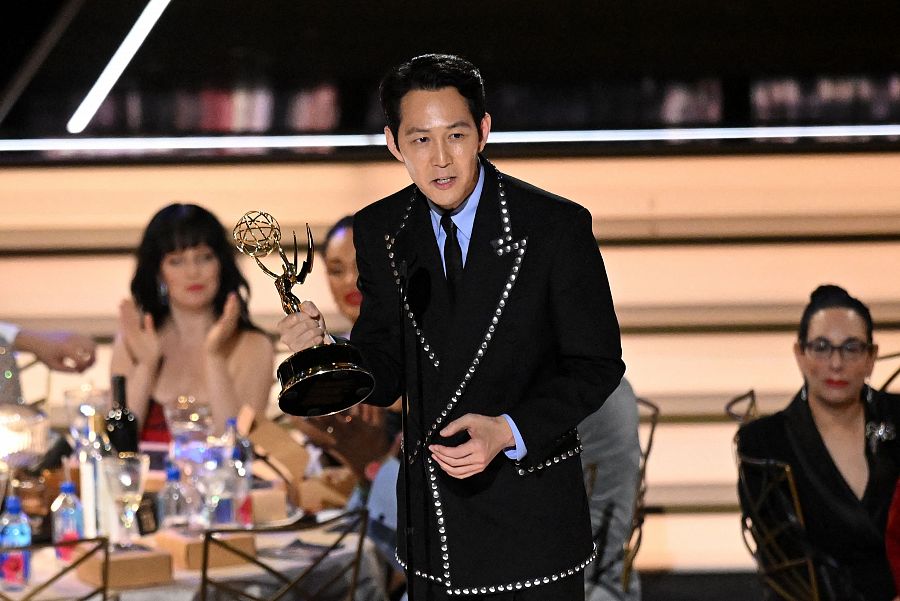 Lee Jung-jae (El juego del calamar) se ha convertido en el primer surcoreano premiado como mejor actor de drama.