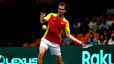 Albert Ramos en su partido de Davis ante el serbio Djene.
