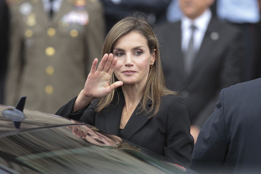 La reina Letizia a su llegada al homenaje de estado por el doble atentado de Cataluña