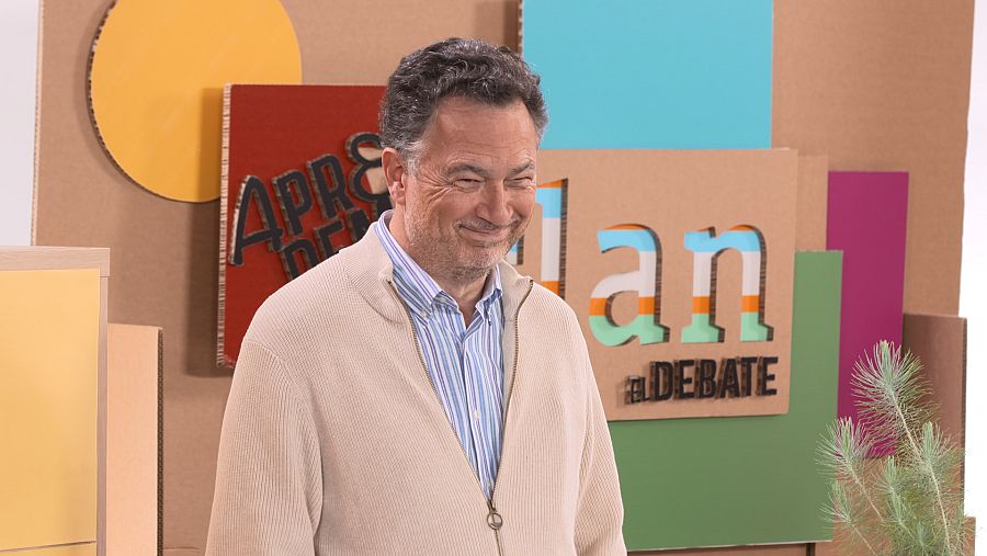 Aprendemos en Clan. El debate - Antonio Rodríguez, psicólogo y profesor de universidad especializado en educación emocional, para reflexionar sobre la resiliencia.