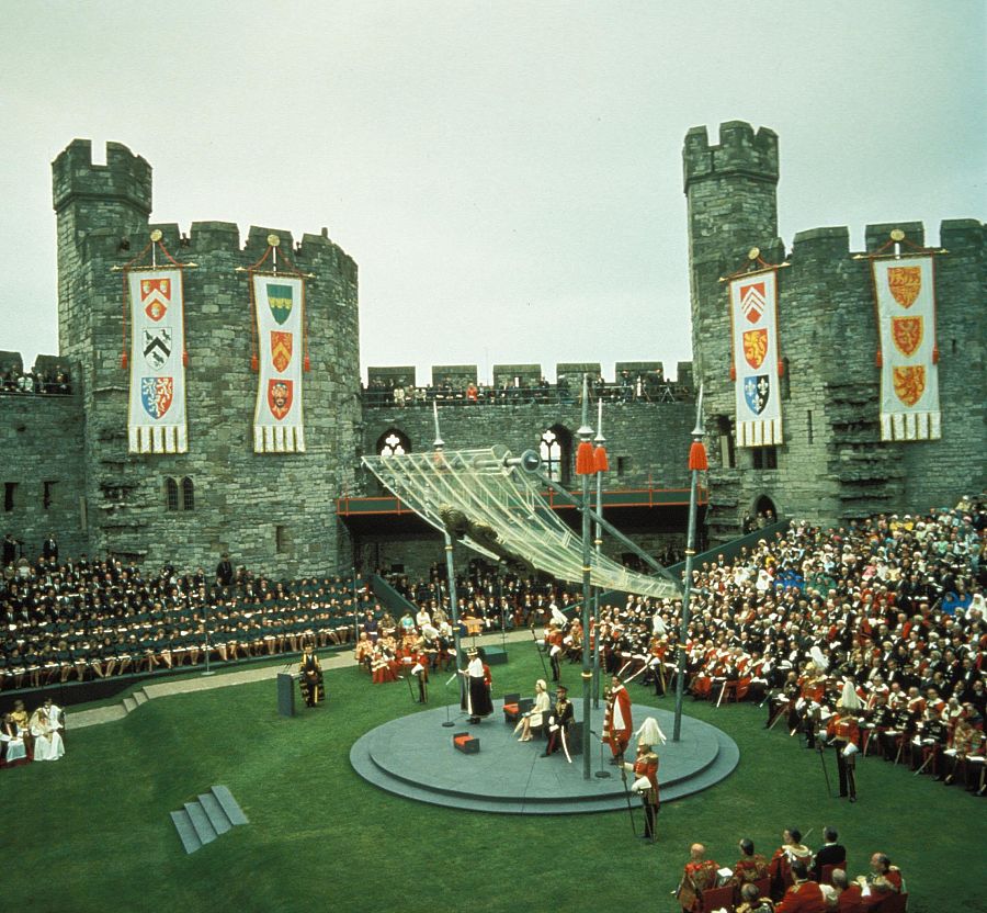 Ceremonia de investidura de Carlos como príncipe de Gales en 1969 en el castillo de Caernarfon
