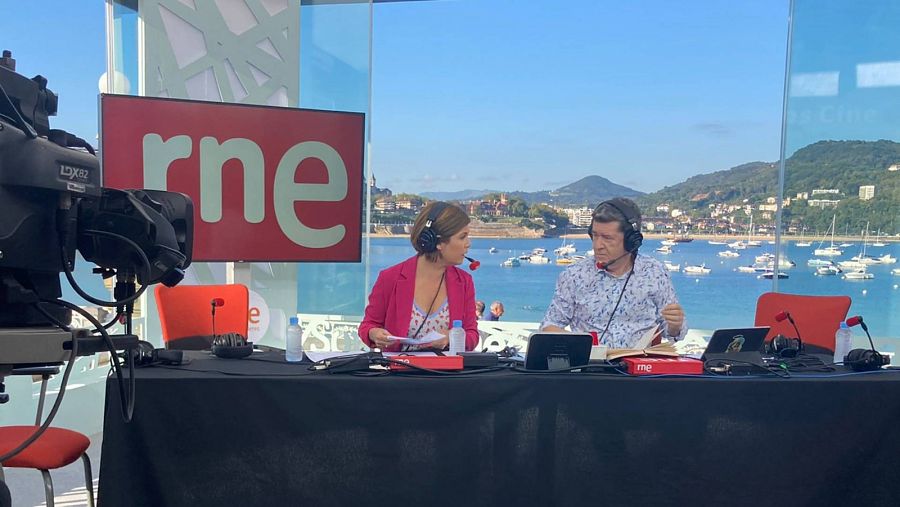 Samanta Villar y Carlos Santos desde el Festival de San Sebastián