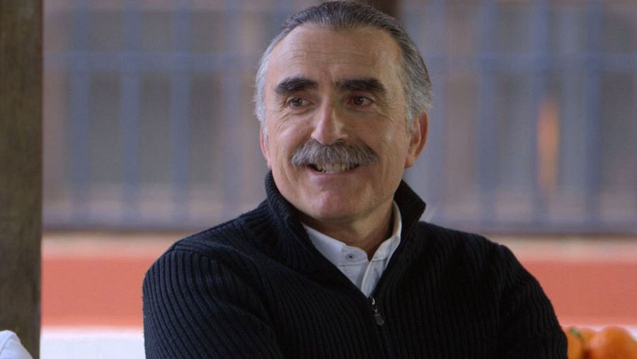 Juan y Medio: presentador de televisión