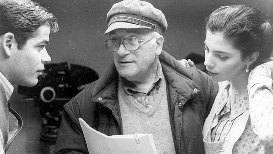 Jorge Sanz, Vicente Aranda y Maribel Verdú durante el rodaje de la película 