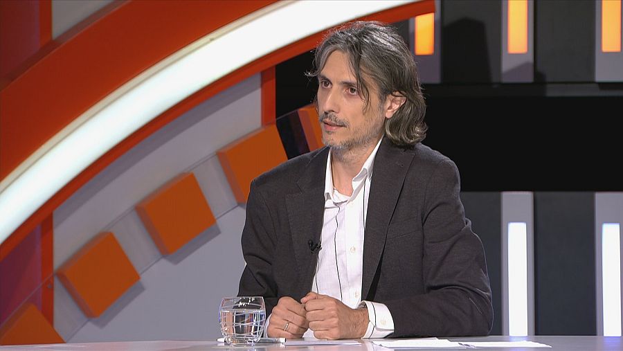 Roger Mateos, coautor del llibre: 'Tota la veritat: la crònica definitiva dels dies decisius del Procés'