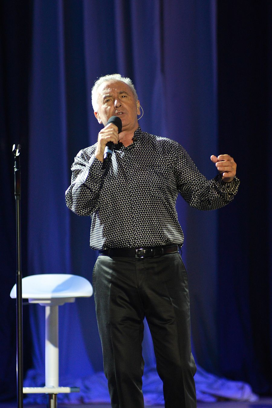 El cantante Víctor Manuel