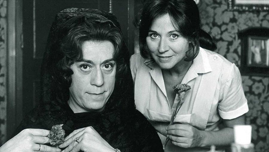 Escena de 'Mi querida señorita', con José Luis López Vázquez y Julieta Serrano