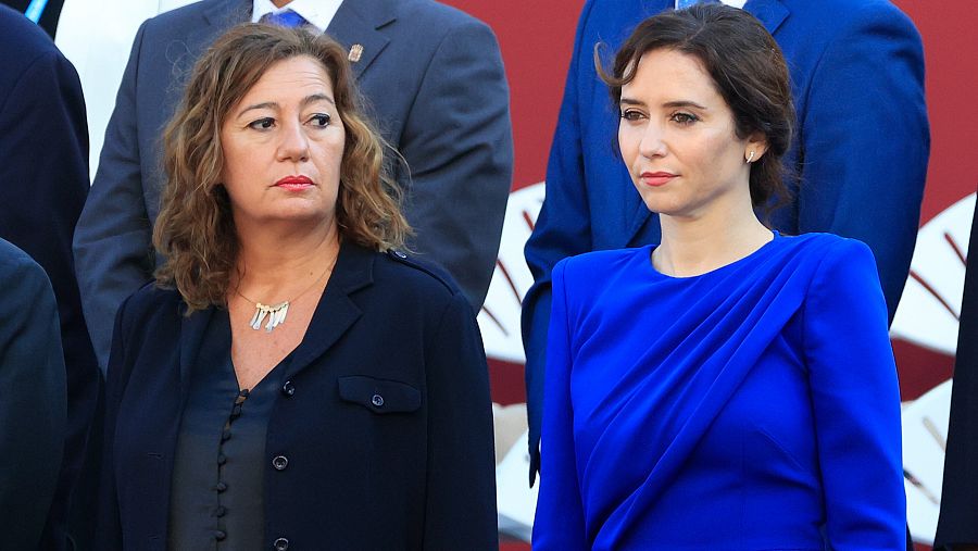 Las presidentas autonómicas de Baleares, Francina Armengol (i), y de Madrid, Isabel Díaz Ayuso.