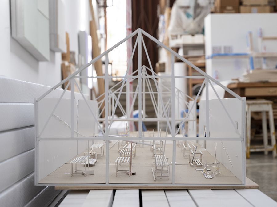 Em bruto: relações comoventes (Fernanda Fragateiro)