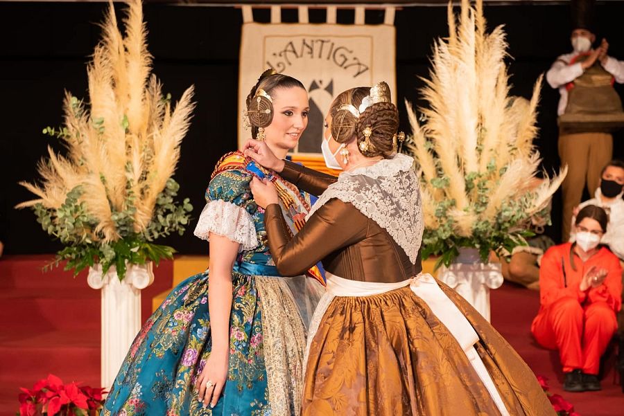 Mengó es fallera de la Comisión L'Antiga de Campanar