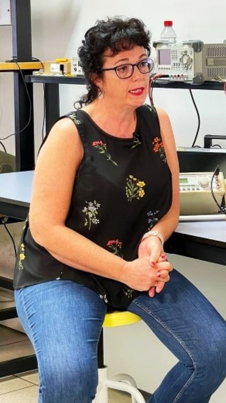 Celia López Ongil, investigadora, dirige un programa pionero para defender a las mujeres de la violencia machista a través de la tecnología