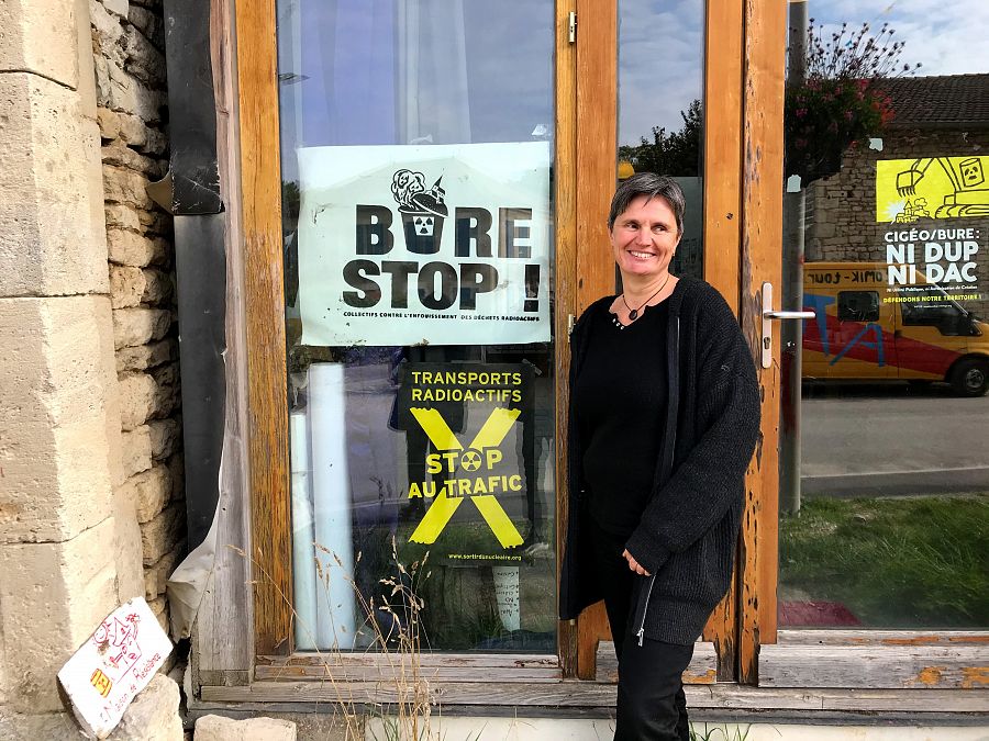 Angélique Huguin, activista antinuclear, en la Casa de la Resistencia