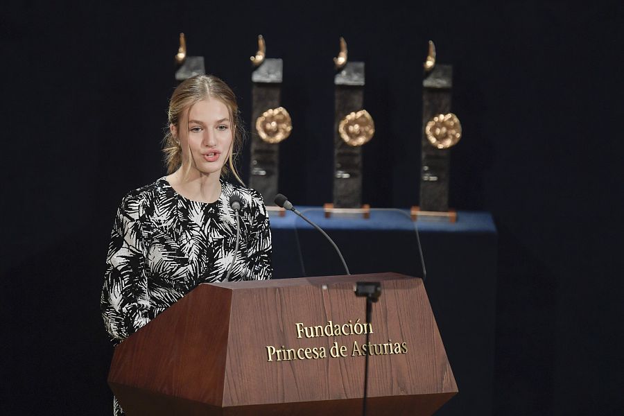 La princesa Leonor pronuncia unas palabras durante la ceremonia de entrega de la 42.ª edición de los Premios Princesa de Asturias