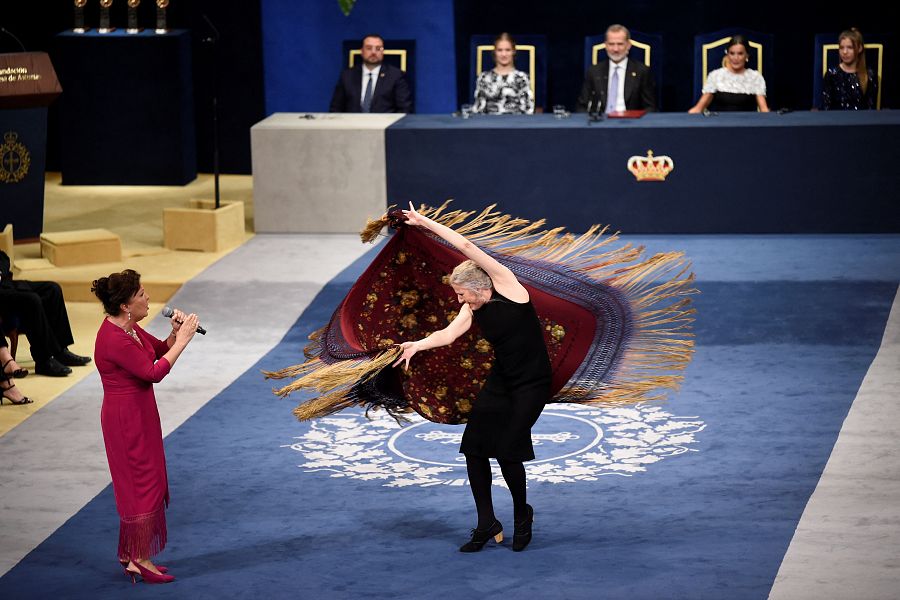 Carmen Linares y María Pagés ofrecen una inesperada actuación durante la ceremonia de los Premios Princesa de Asturias