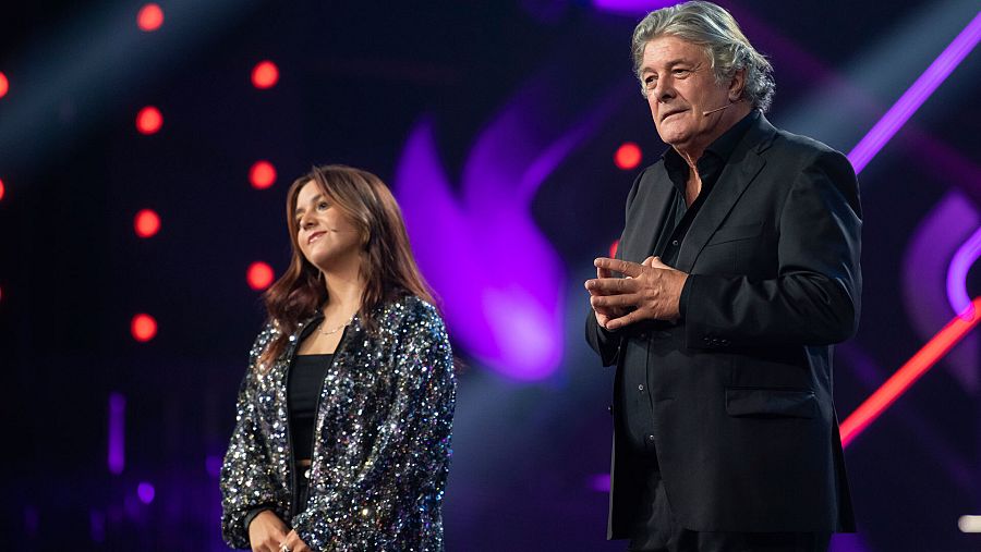 Francisco es el concursante sorpresa de Dúos Increíbles. Ha sustituído a Ainhoa Arteta que ha abandonado por motivos de salud