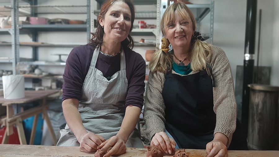 Elena Cuesta, la bióloga, panadera y ceramista