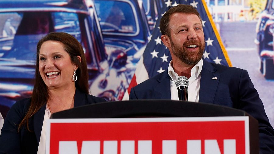 El senador por Oklahoma Markwayne Mullin, junto a sus esposa Christie. Foto: Stephen Pingry/Tulsa World via AP