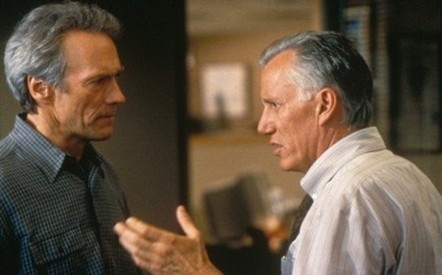 Fotograma de 'Ejecución Inminente' (1999): Clint Eastwood y James Woods (1999)