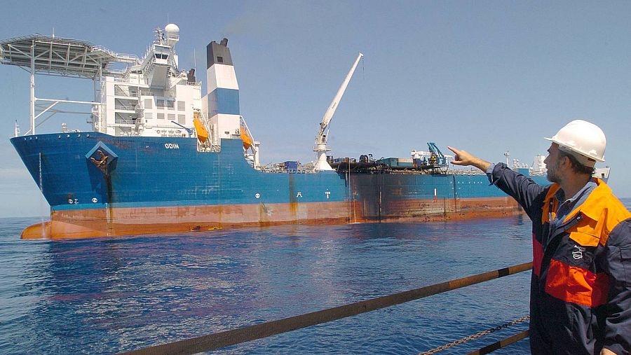 Repsol usó el 'Odin' para bombear el fuel del 'Prestige' en verano de 2004.