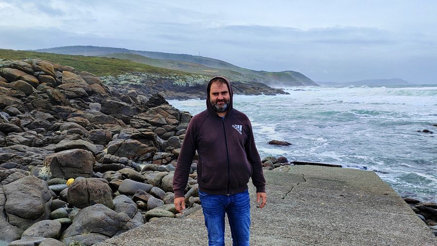 Casimiro es 'percebeiro', y suele trabajar en el Cabo Touriñán.