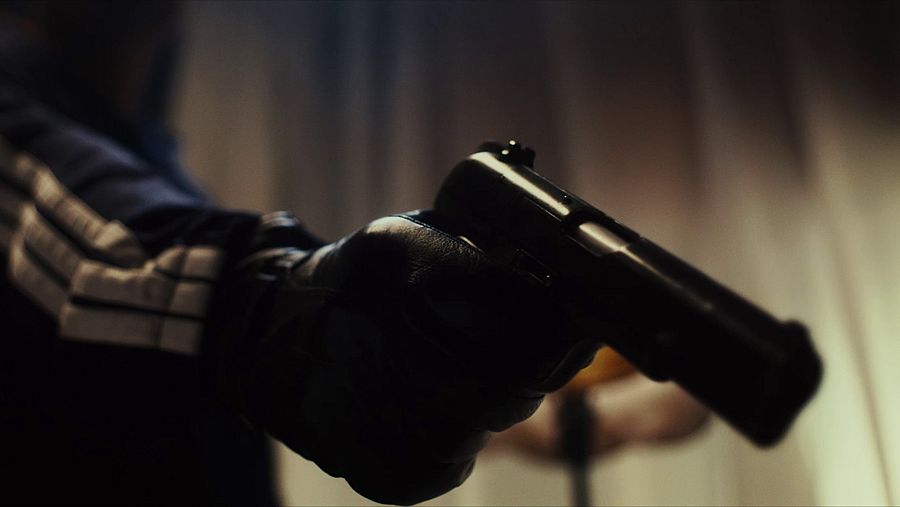 La pistola es uno de los elementos más importantes de 'El asesino de la baraja'