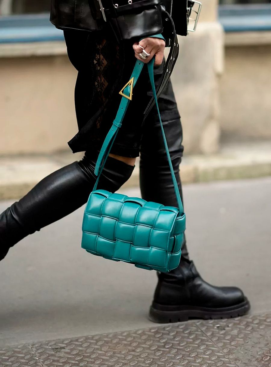 Los accesorios son perfectos para dar un toque de sofisticación y lucir esta tendencia sino nos convence demasiado