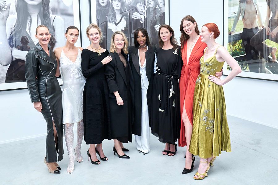 Amber Valletta, Irina Shayk, Natalia Vodianova, Marta Ortega, Naomi Campbell, Christy Turlington, Karlie Kloss, Karen Elson