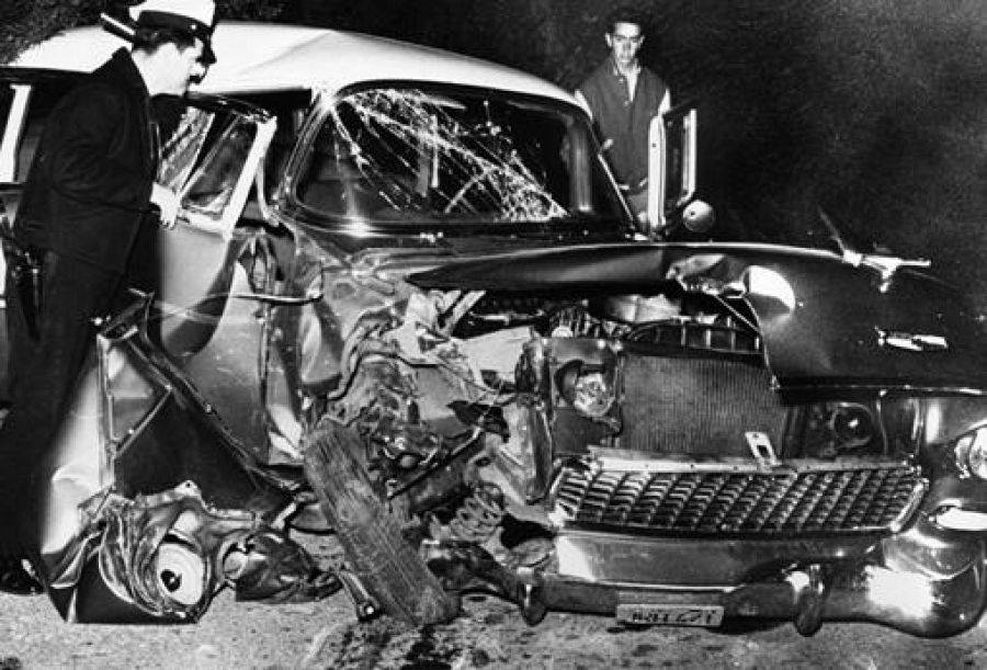 El 12 de mayo de 1955, así quedó el coche de Montgomery Clift